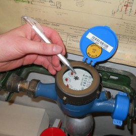 water-meter-reader-278899_1280